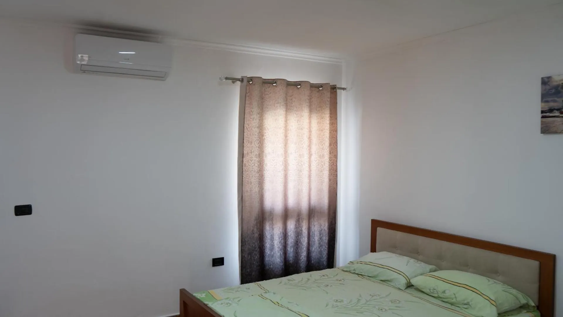 Country house Villa Osmani Durres